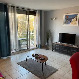 Appartement Charme T2 Plein Centre, Cassis