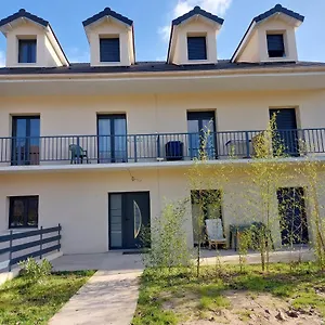https://studio-confortable-chaleureuse-paisible.fr-paris.fr
